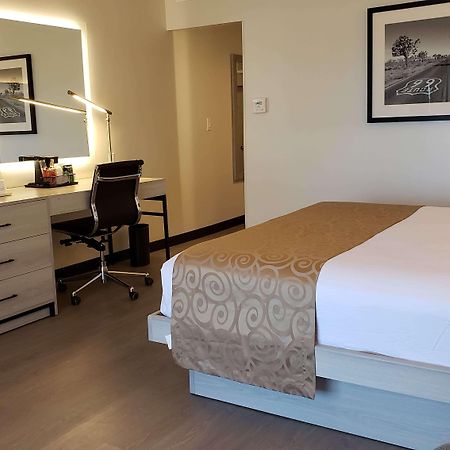Ramada By Wyndham Burbank Airport Hotel Kültér fotó