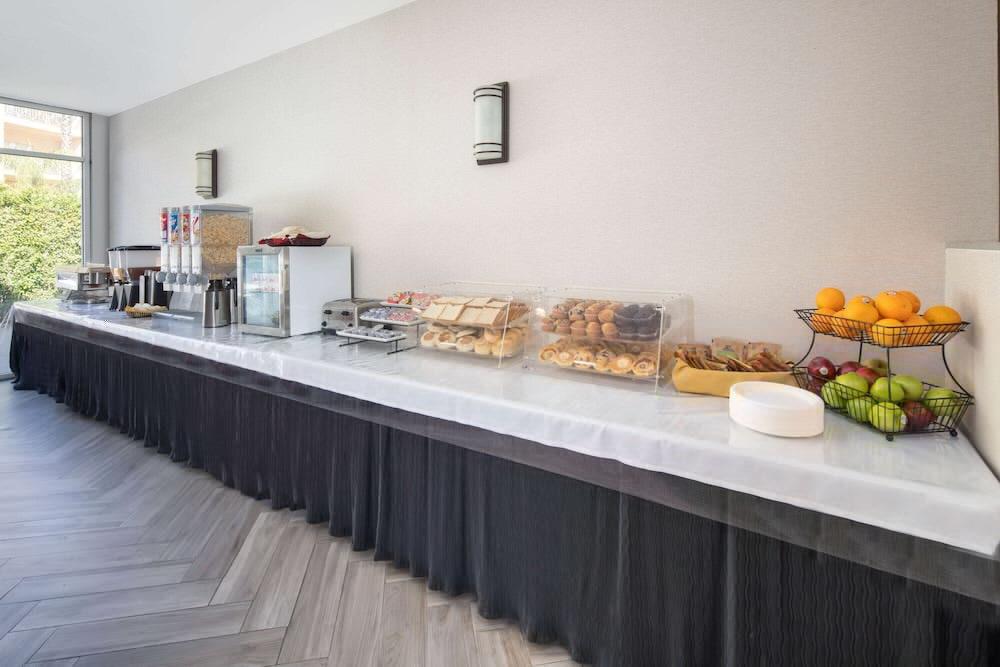 Ramada By Wyndham Burbank Airport Hotel Kültér fotó