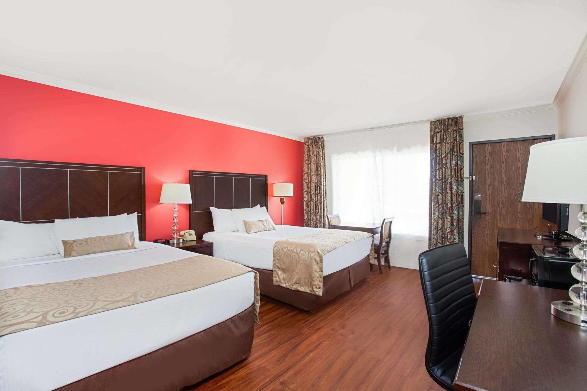 Ramada By Wyndham Burbank Airport Hotel Kültér fotó