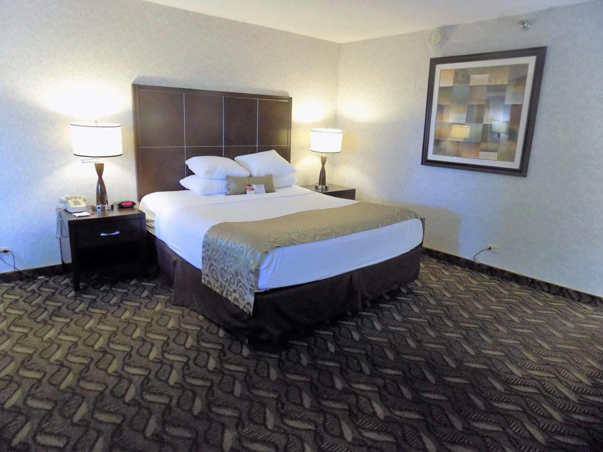 Ramada By Wyndham Burbank Airport Hotel Kültér fotó